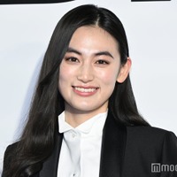 八木莉可子、タキシード×ミニ丈衣装で美脚披露 学生時代のバレンタイン秘話明かす「たくさん作った思い出が」 【ディオール バンブーパビリオン】