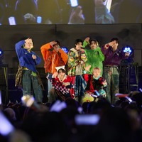 BUDDiiS、メジャーデビュー日にファン集結 MORRIE＆SHOOTの“キス芸”に会場悲鳴「お兄ちゃん嫉妬するやん」