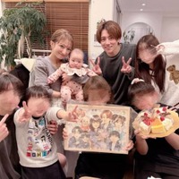 辻希美、家族集合！義母のお誕生日会SHOT公開「似顔絵をプレゼント」「泣いて喜んでくれました」