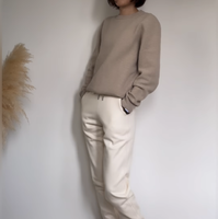 ユニクロの暖パンなら、アウトドアも怖くない。真冬の外遊びを快適に過ごす大人の防寒スタイル【40代の毎日コーデ】