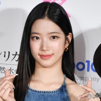 LE SSERAFIMカズハ、ミニスカ×レザージャケットの空港ショットが話題「空港がランウェイに見える」「美しすぎてため息」