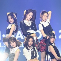 「I-LAND2」から誕生のizna「TGC」初出演 投げキス・ルダハート…可愛らしい自己紹介でファン魅了【TGCあいち・なごや2026】