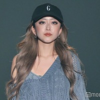 みりちゃむ「韓国でもすっぴんで出歩いてました」オフ姿に驚きの声「凄すぎ」「透明感バグってる」