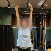 【半年で－６】四十肩でもラクにすっと腕が上がった！固くなったオバサン背中が美姿勢に「胸を開くストレッチ」【鬼軍曹ゆか様ダイエット】