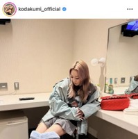 倖田來未、美太ももチラリのオーバーTシャツコーデに反響「美人」「可愛すぎるって」