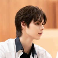 ジャスティン「応答せよ！僕らのハイスクール」(C) 2026 SM ENTERTAINMENT & eggiscoming CO., Ltd. ALL RIGHTS RESERVED.