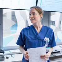 『ナースコール』© 2025 Zodiac Pictures Ltd / MMC Zodiac GmbH