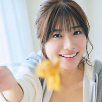 なみだ色の消しごむ・滝口愛奈、美谷間際立つ笑顔SHOTにキュン！“彼女感”あふれる自然体な魅力が光る