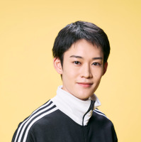 山時聡真　火曜ドラマ「時すでにおスシ⁉」 (C)TBS