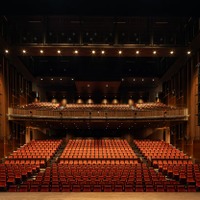 東京駅前に約800席収容の段床式劇場＆ホール誕生 地下バスターミナルにも直結 5月1日オープン