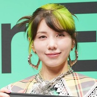 仲里依紗、海外にも“マストで持参”愛用ドライヤーを紹介「あゆと一緒」