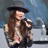 工藤静香、タイトな革パンツで美脚際立つ「シルエット最強」「さすがの着こなし」と話題に