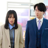 臼田あさ美、宮舘涼太「ターミネーターと恋しちゃったら」（C）テレビ朝日