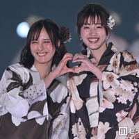 大友花恋、佐々木美玲（C）モデルプレス