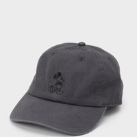 キャップ ￥5,940（tax in）　カラー：グレー/ブラック©Disney