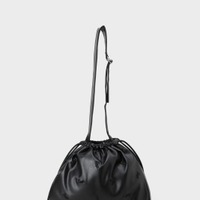 バッグ ￥9,900（tax in）　ブラック ©Disney