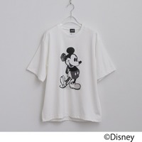 Tシャツ ￥8,250（tax in）サイズ：S/M/L　©Disney