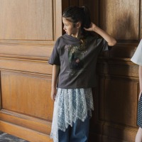 Tシャツ〈18：チャコール/Hermione Granger〉