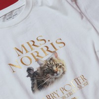 Tシャツ〈05：オフホワイト/MRS NORRIS〉