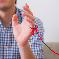 東大生界隈でささやかれる「引き寄せの法則」。20代の女性が見も知らぬ40代のおじさんに話しかけた理由は