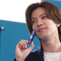 Number_i神宮寺勇太、紺色スーツでスマート演技「プレッシャーをひしひしと感じました」平野紫耀＆岸優太に続き新CM出演