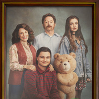 「テッド ザ・シリーズ２」© 2026 Universal Content Productions LLC and MRC II Distribution Company LP. All Rights Reserved.