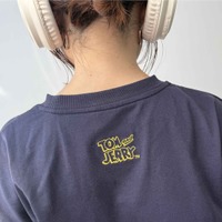 アクリルキーホルダー付　トムとジェリーTシャツ　￥2,450（税込価格 ￥2,695)