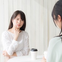 トラブルを呼ぶ「うっかり相づち」に要注意！仕事の愚痴を言われたら、共感？否定？正しい反応は？