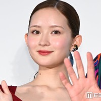 畑芽育、弟役俳優との証明写真2ショットに反響「ビジュ良すぎ」「推しと推しが並んでる」