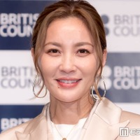 瀬戸朝香、膝丈スカートで美脚スラリ「膝下がめちゃくちゃ長い」「ふくらはぎどこに行ったの」と反響