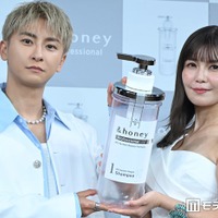 サロン専売品「&honey Professional」誕生記念発表会に出席した與真司郎、宇野実彩子（C）モデルプレス