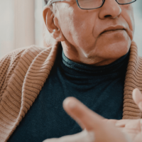 ダンスを忘れて泣きそうな孫。すると…厳格な祖父がまさかの行動に！？「私まで幸せな気持ち」