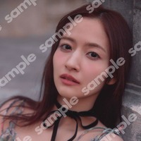乃木坂46金川紗耶、 1st写真集未掲載カットを採用 書店別購入特典全21種公開【好きのグラデーション】