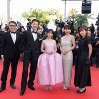 岸井ゆきの、浅野忠信らとカンヌ映画祭のレッドカーペットを満喫『すべて真夜中の恋人たち』