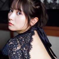 桃月なしこ「月刊ヤンマガ」登場で美背中披露 2nd写真集秘蔵カット公開