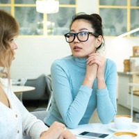 「私はそんなんじゃない！」他人から「真面目そうだよね」と言われモヤモヤ…どう対処すればいい？