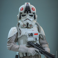 インペリアル・レムナント AT-ATドライバーフィギュア© &  Lucasfilm Ltd.