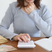 子育てが終わり、ローンも完済…なのに貯蓄がマイナスに!? 50代夫婦が陥った落とし穴。黒字化のためにできること【お金のプロがビフォーアフターで解説】