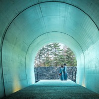 群馬に星野リゾート「界 草津」6月7日開業 “静謐な宿”と“活気ある温泉街”2つの世界観をトンネルで繋ぐ
