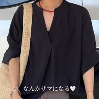 ブラック×ブラウンでこなれ感。体型カバーも叶う最旬ブラウススタイル【40代の毎日コーデ】
