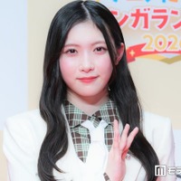 櫻坂46谷口愛季、ベージュのスカートから美脚チラリ「脚長すぎてびっくりした」「着こなしが神」の声