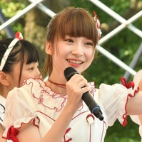 元​NGT48・荻野由佳、ハワイでの親子ショット公開