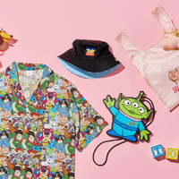 半袖シャツ/ハット/ショルダーバッグ/エコバッグ ポーチ入り/トーキングアクションフィギュア© Disney/Pixar © Just Play, LLC