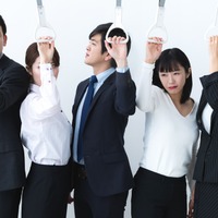 ぎゅうぎゅうの満員電車、朝からピリつく車内…心に蓄積した不快感、どうにかしたい！「すぐできる解消法」を、心理カウンセラーが解説