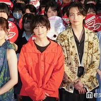 板垣李光人・綱啓永・吉川愛・ME:I MOMONAら、高校にサプライズ登場で420人の生徒が熱狂 学生時代の“恐怖体験”トーク【口に関するアンケート】