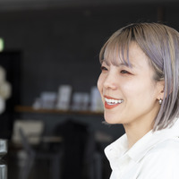 無限にある白という色から探しに探して「これだ」と決めたその白の正体。「伝わらないかもしれなくても」形に込めた願い【RizMoを作った12人】
