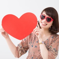 「ケバいオバサン」よりみっともない!?　男性がドン引きする40代女性のキャラとは（前編）