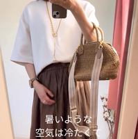 夏の「 白×ブラウン」コーデ。鉄板カラーを爽やかに仕上げる秘訣とは【40代の毎日コーデ】