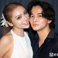 「シャッフルアイランド」かつよし＆フィーナカップル、1年間の思い出写真一挙公開「美男美女」「全部絵になる」の声