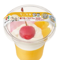 「島フルーツパフェ」345円（税込372.60円）